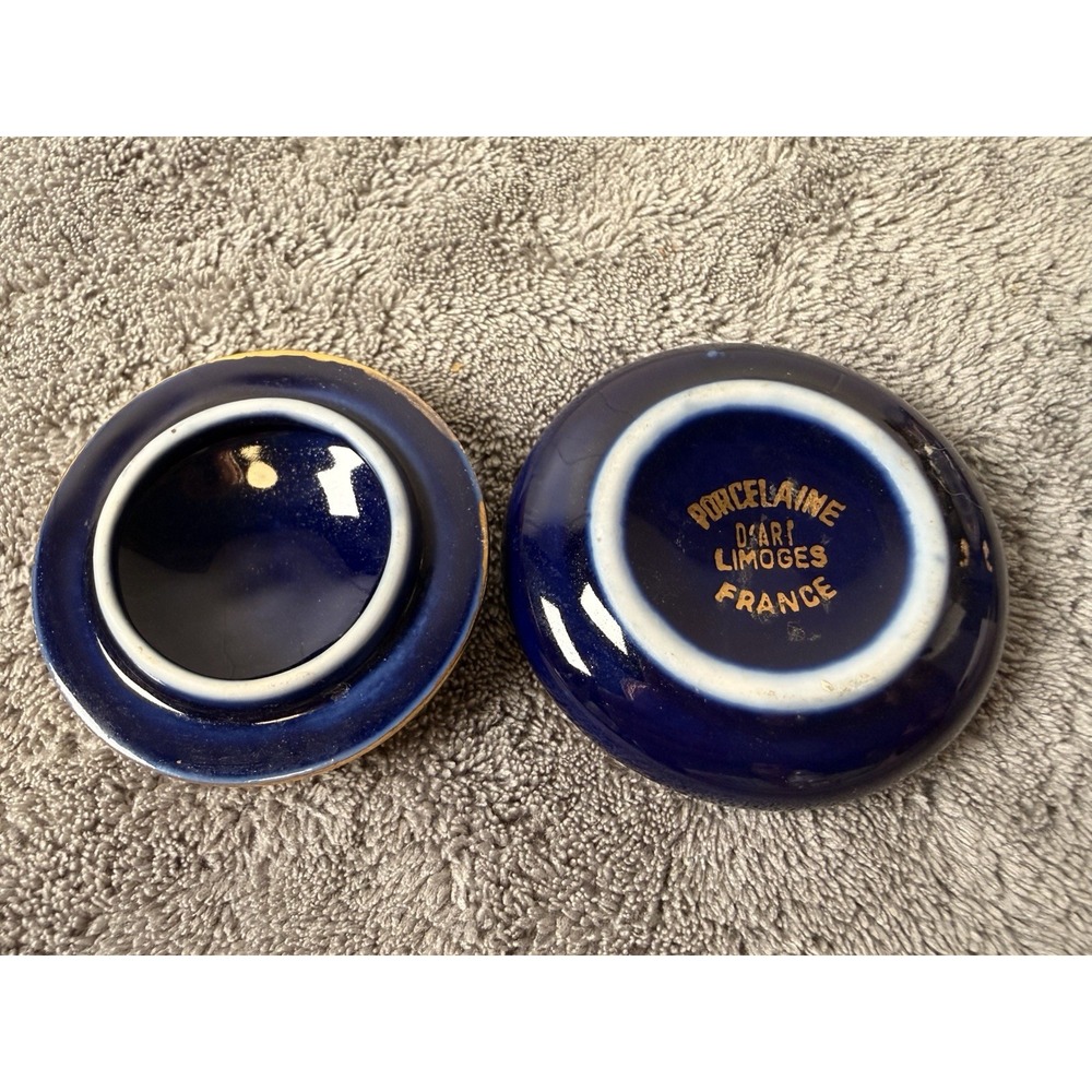 Vintage Limoges France Porcelain Cobalt Blue Gold Fragonard Trinket Box - Picture 4 of 5